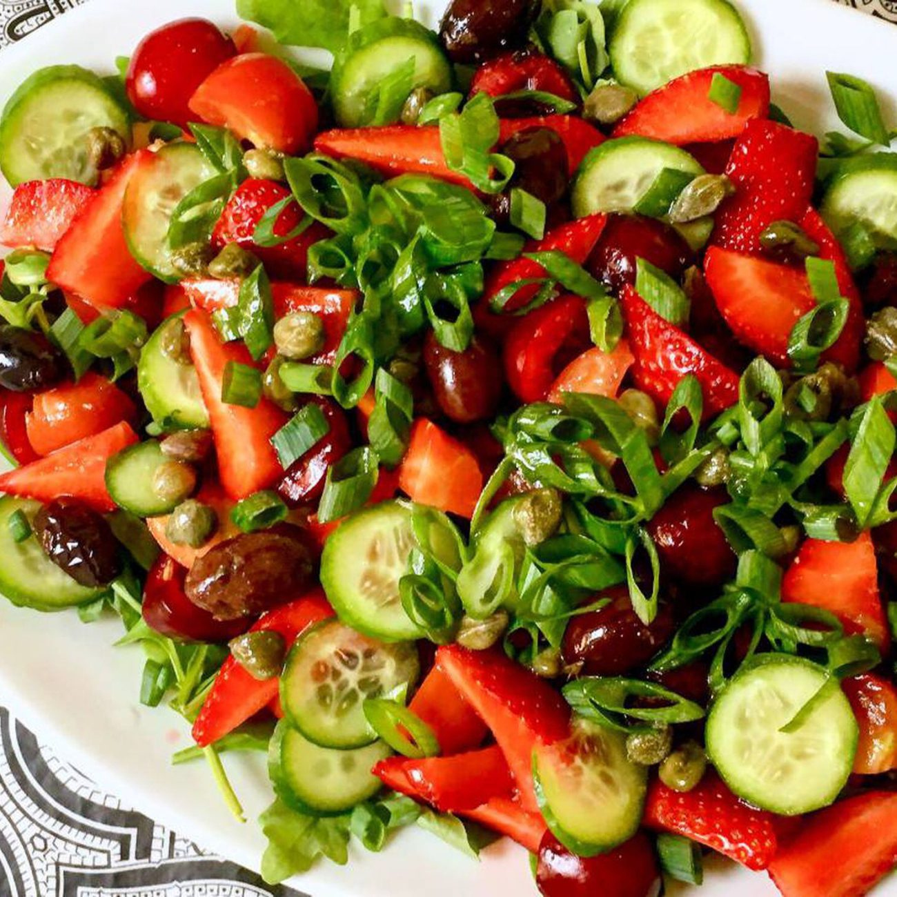 Ensalada-griega-tomate-pepino-olivas-anacardos-tostados
