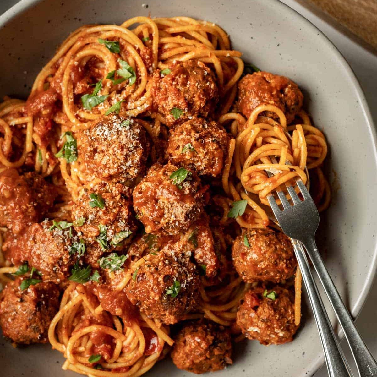 Spaghetti-meatballs