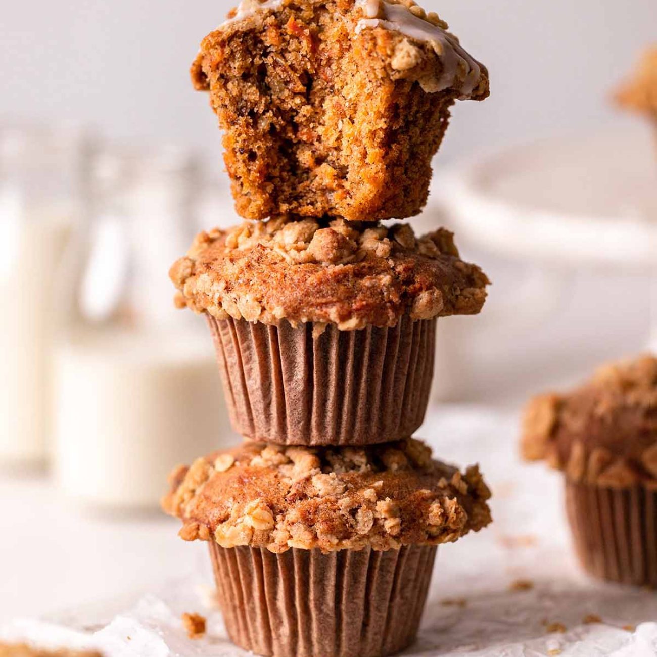 Vegan-carrot-cake-muffin