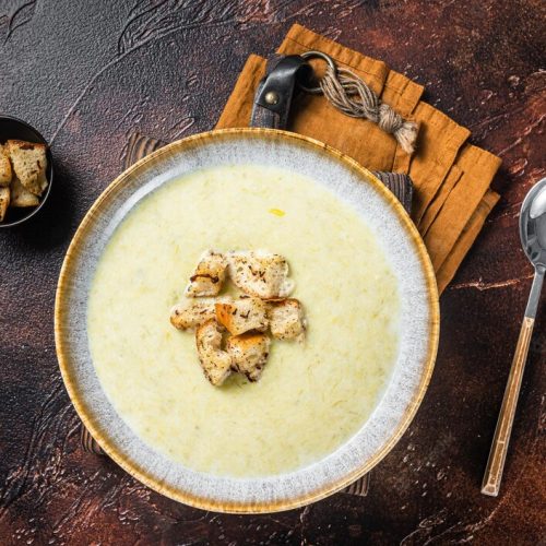 leek-soup-vichyssoise-with-croutons-dark-background-top-view_89816-36962